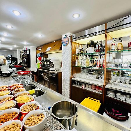 צ'לנו Hotel Paradiso מראה חיצוני תמונה