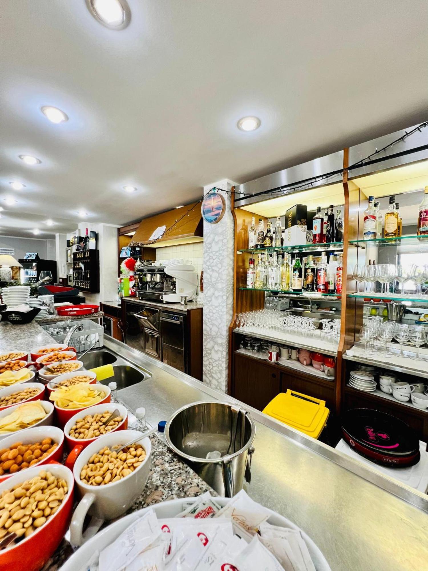 צ'לנו Hotel Paradiso מראה חיצוני תמונה
