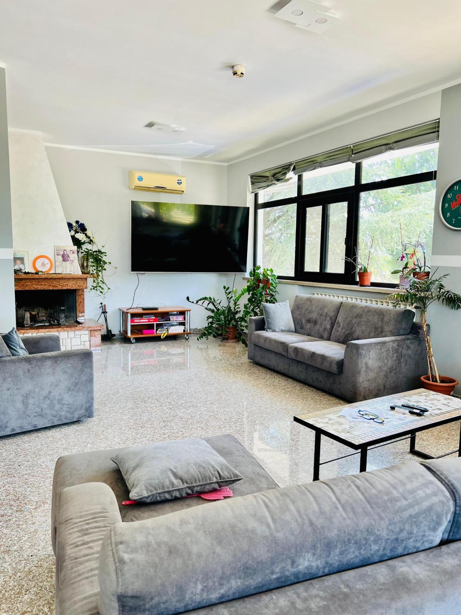 צ'לנו Hotel Paradiso מראה חיצוני תמונה